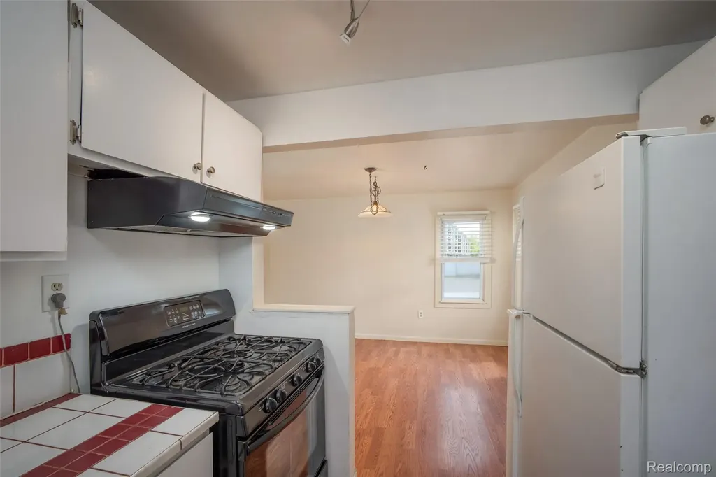 420 Wellsboro Street Walled Lake City MI 48390