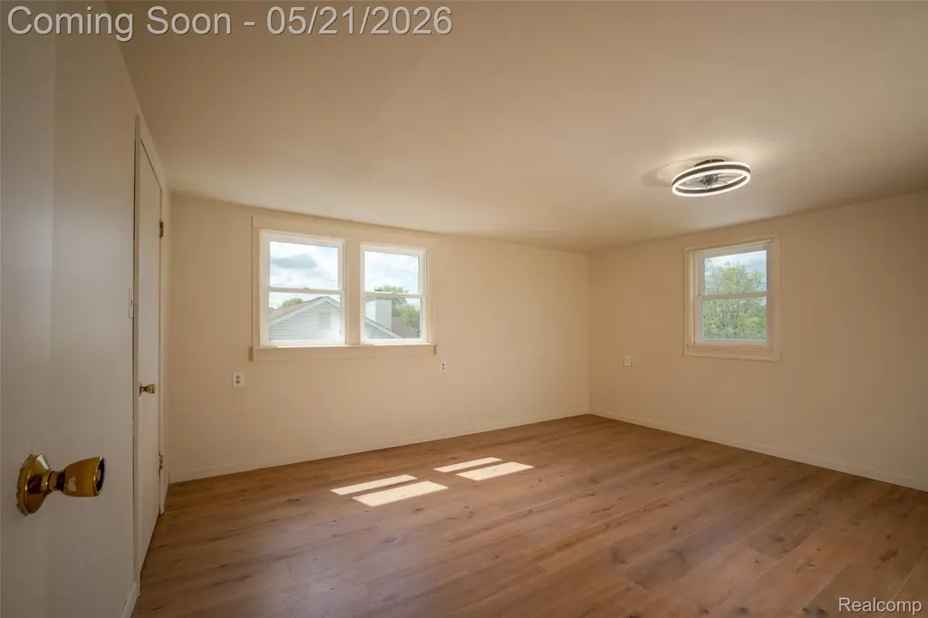 420 Wellsboro Street Walled Lake City MI 48390