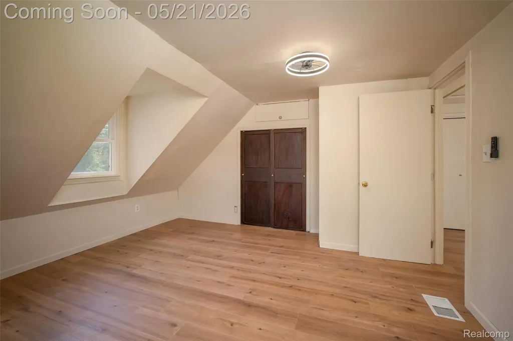 420 Wellsboro Street Walled Lake City MI 48390