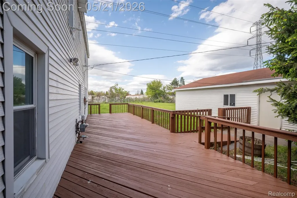 420 Wellsboro Street Walled Lake City MI 48390