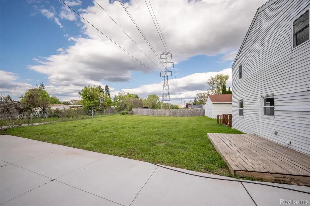 420 Wellsboro Street Walled Lake City MI 48390