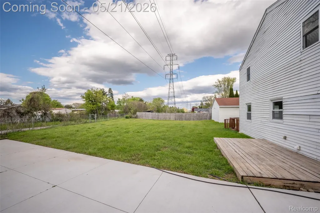 420 Wellsboro Street Walled Lake City MI 48390