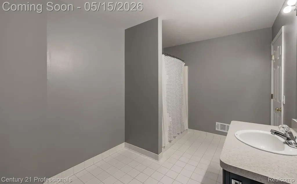 4509 Alexander Pines Drive Independence Charter Township MI 48346