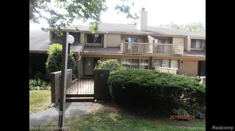 1549 S Hill Boulevard Bloomfield Hills City MI 48304