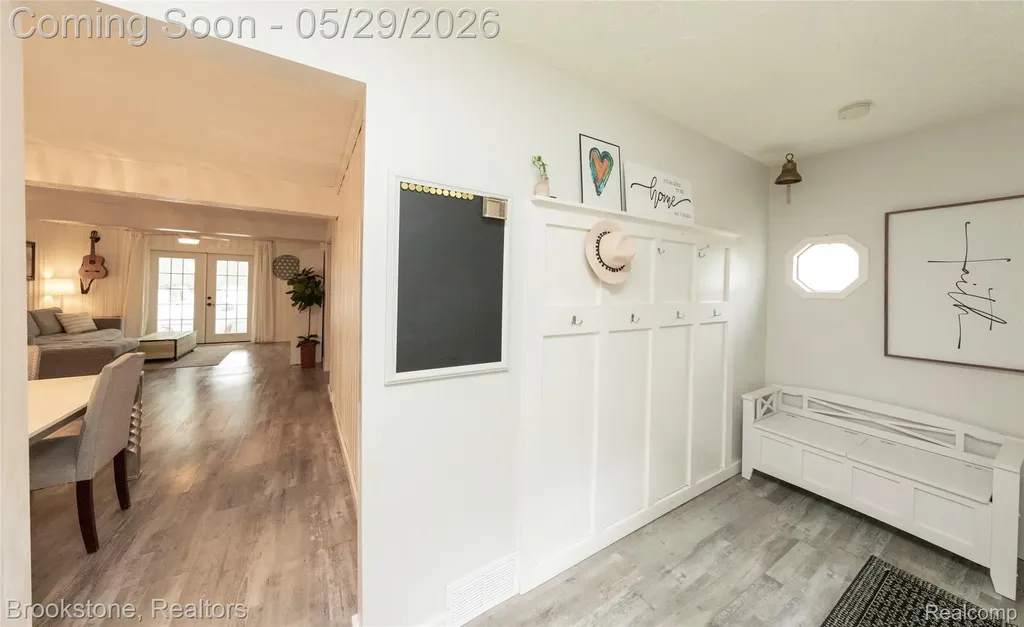 7900 Detroit Boulevard West Bloomfield Charter Township MI 48323