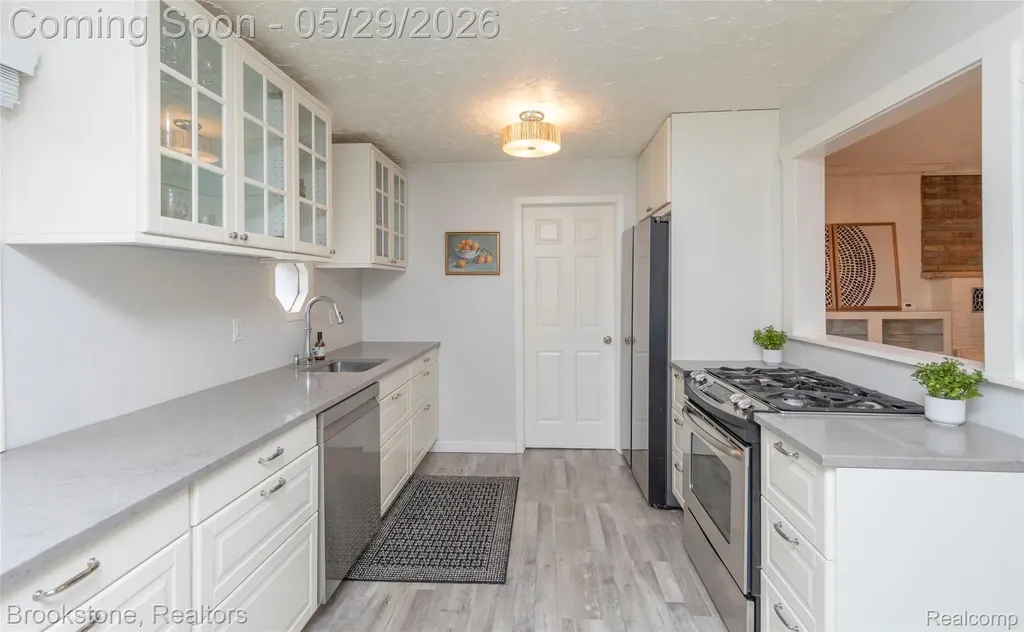 7900 Detroit Boulevard West Bloomfield Charter Township MI 48323