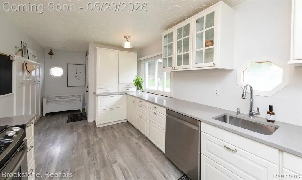 7900 Detroit Boulevard West Bloomfield Charter Township MI 48323