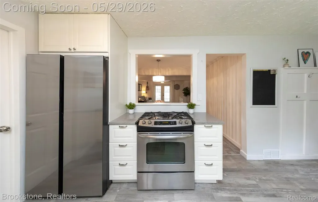 7900 Detroit Boulevard West Bloomfield Charter Township MI 48323