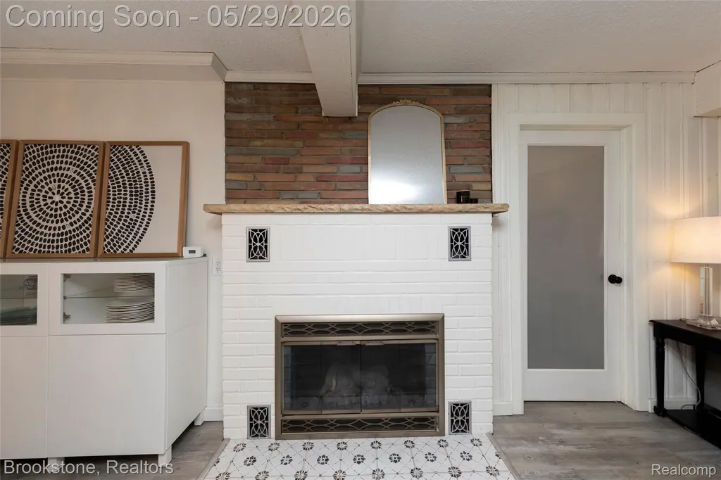 7900 Detroit Boulevard West Bloomfield Charter Township MI 48323