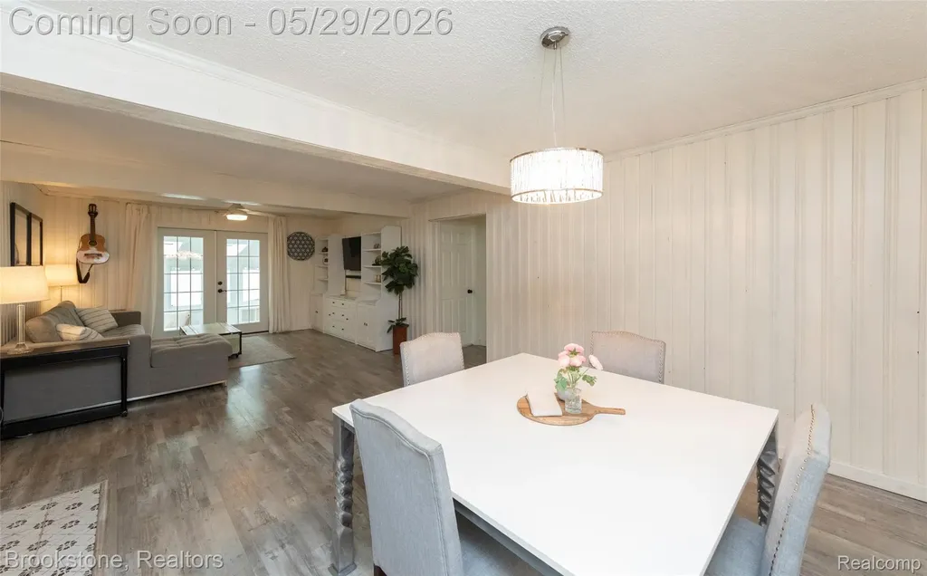7900 Detroit Boulevard West Bloomfield Charter Township MI 48323