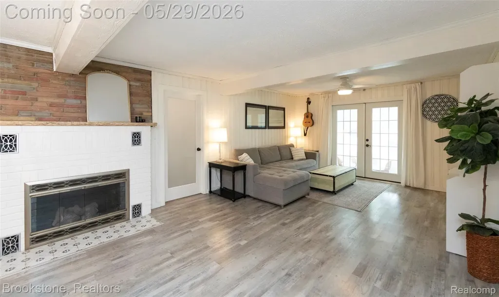 7900 Detroit Boulevard West Bloomfield Charter Township MI 48323