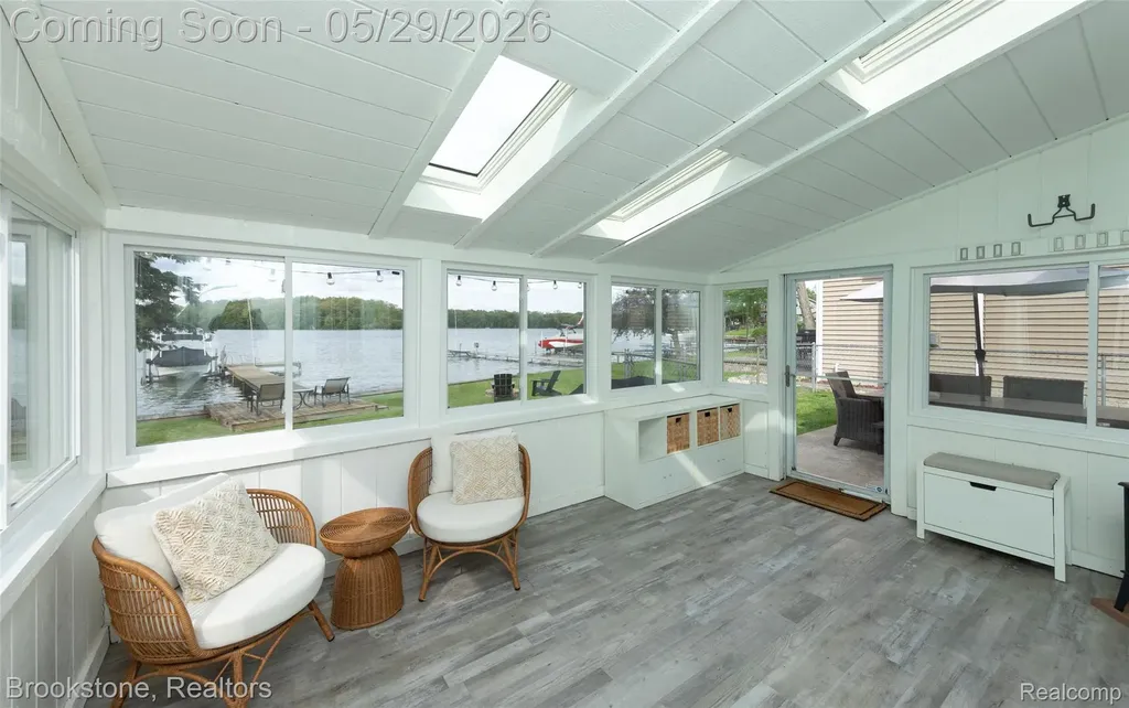 7900 Detroit Boulevard West Bloomfield Charter Township MI 48323