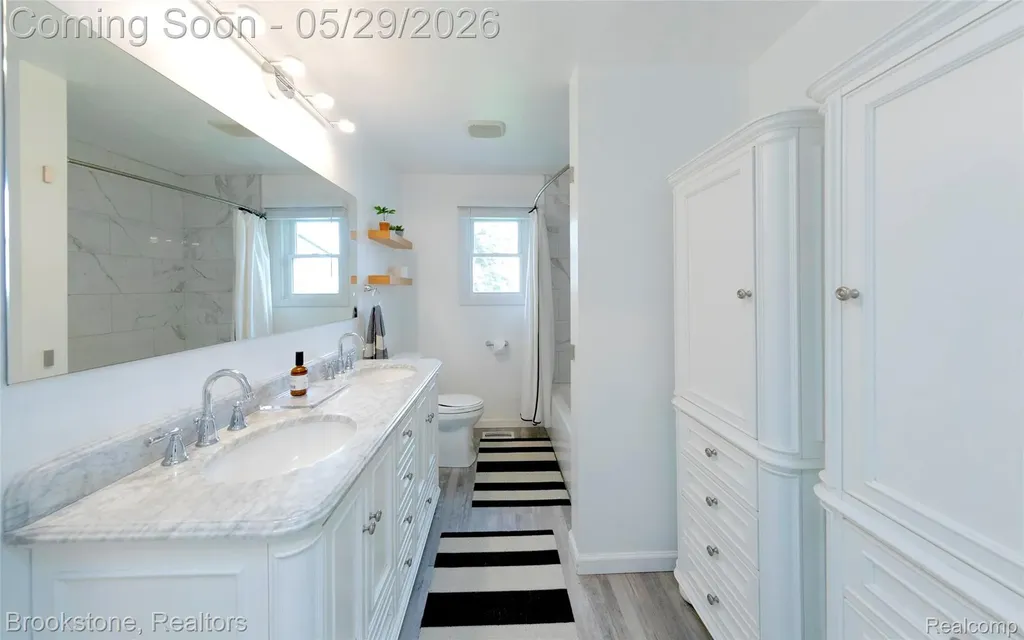 7900 Detroit Boulevard West Bloomfield Charter Township MI 48323