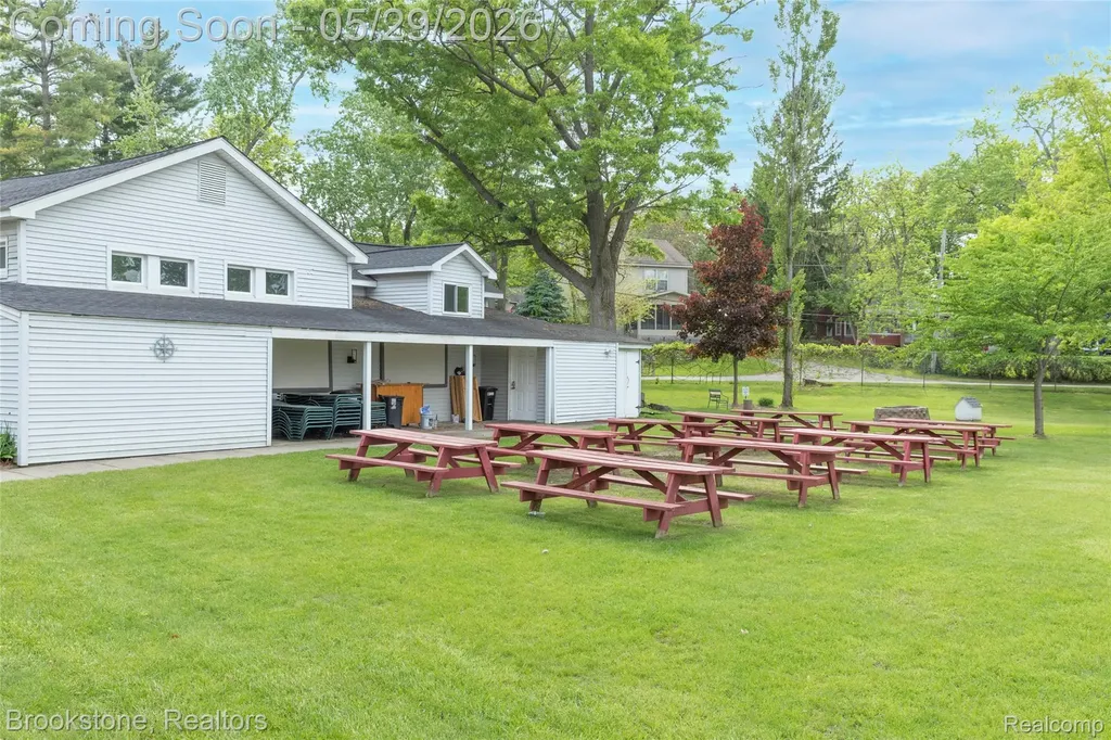 7900 Detroit Boulevard West Bloomfield Charter Township MI 48323