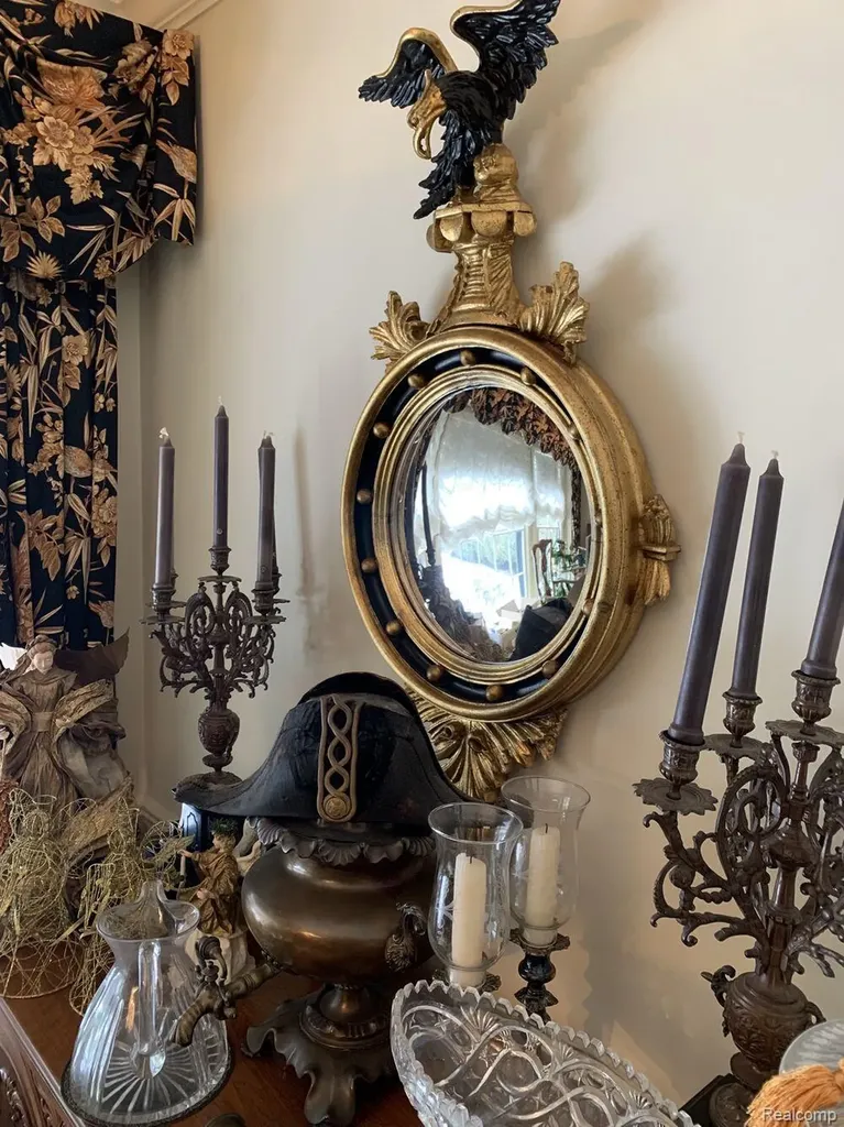 491 Colonial Road Grosse Pointe Woods City MI 48236