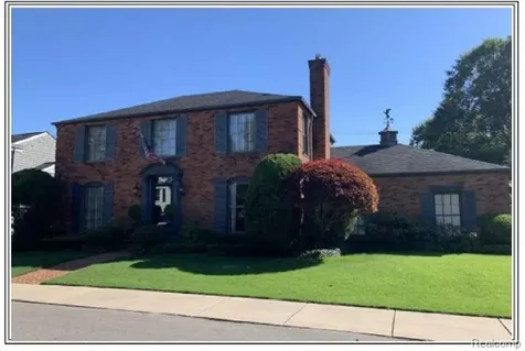 491 Colonial Road Grosse Pointe Woods City MI 48236