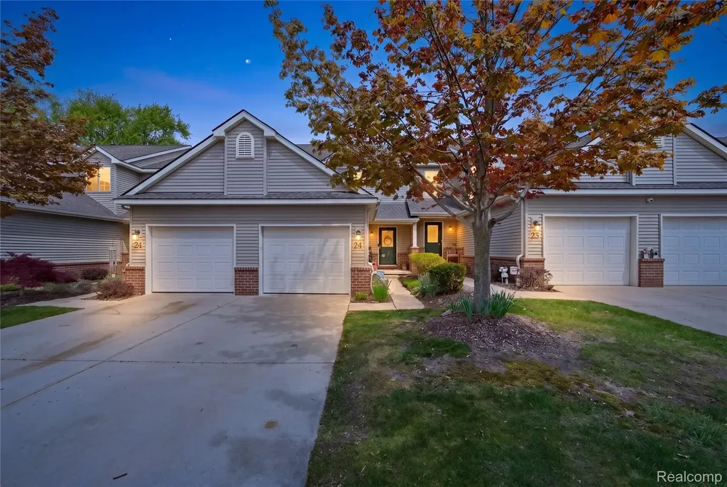 24 Millstone Drive Waterford Charter Township MI 48328