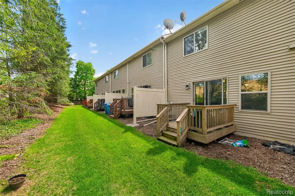 24 Millstone Drive Waterford Charter Township MI 48328