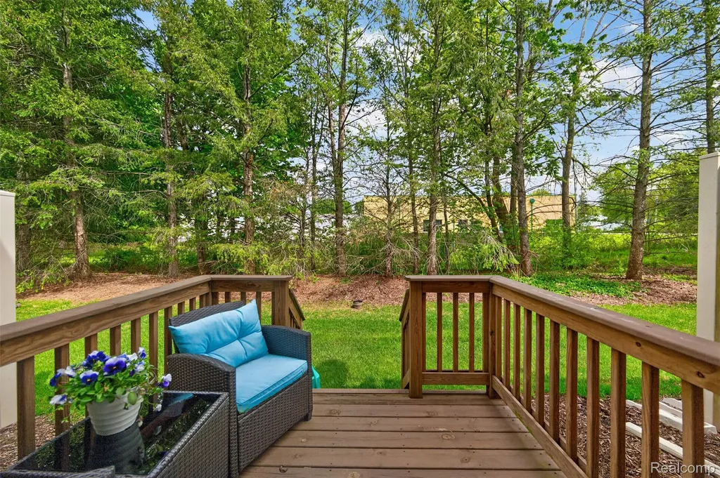 24 Millstone Drive Waterford Charter Township MI 48328