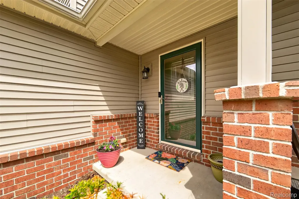 24 Millstone Drive Waterford Charter Township MI 48328