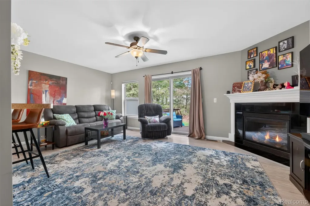 24 Millstone Drive Waterford Charter Township MI 48328