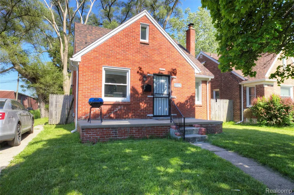 16890 Saint Marys Street Detroit City MI 48235