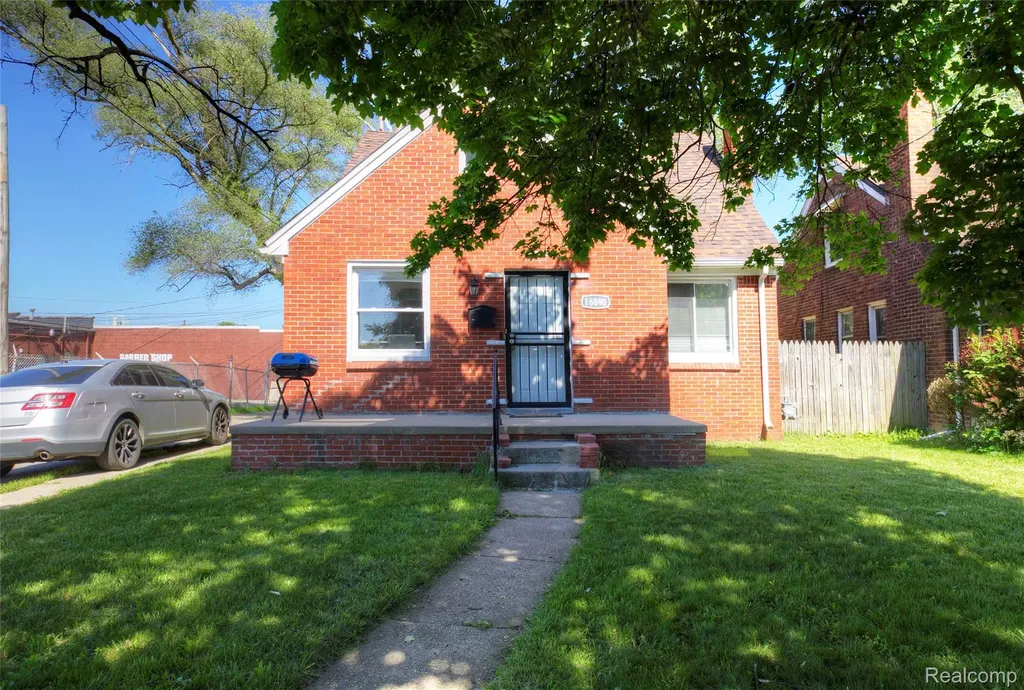 16890 Saint Marys Street Detroit City MI 48235