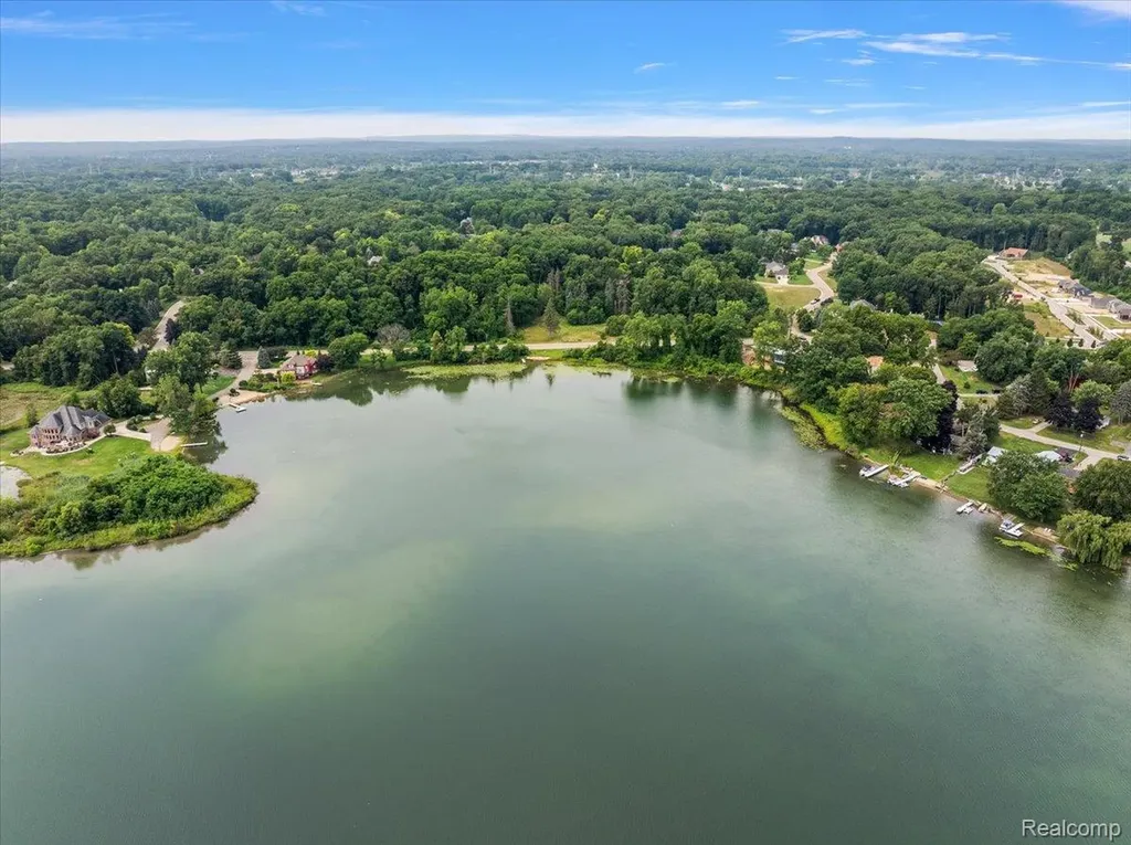 2770 Bogie Lake Road White Lake Charter Township MI 48386
