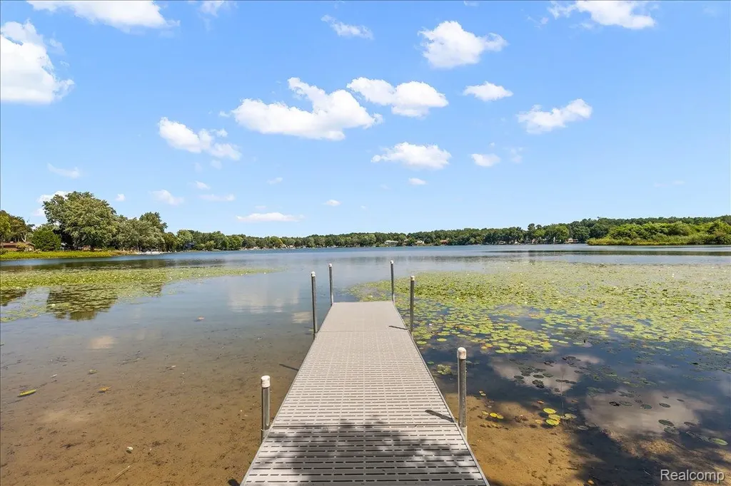 2770 Bogie Lake Road White Lake Charter Township MI 48386