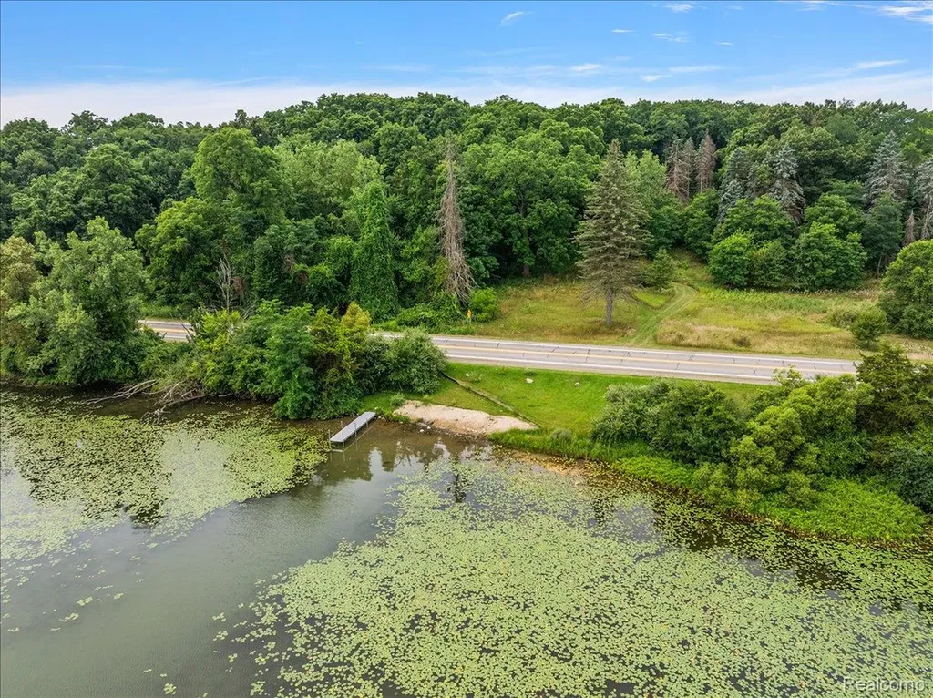 2770 Bogie Lake Road White Lake Charter Township MI 48386