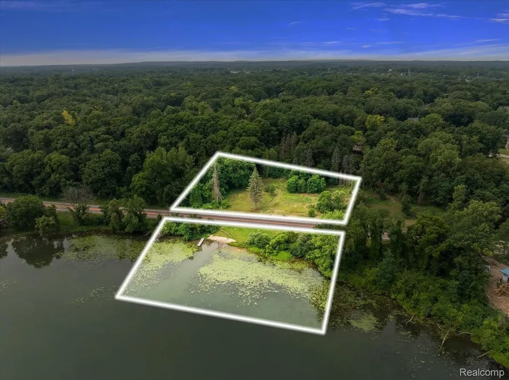 2770 Bogie Lake Road White Lake Charter Township MI 48386