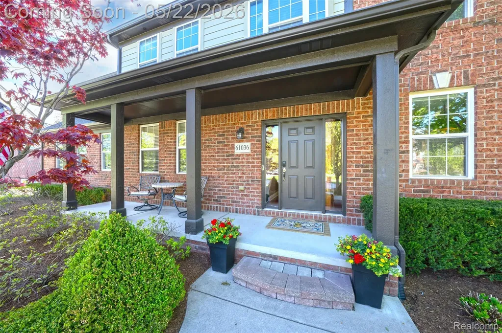 61036 Winterberry Drive Washington Township MI 48094