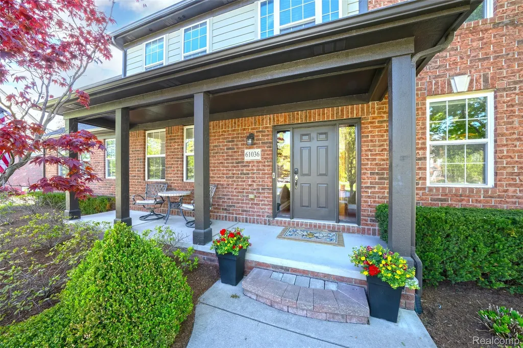 61036 Winterberry Drive Washington Township MI 48094