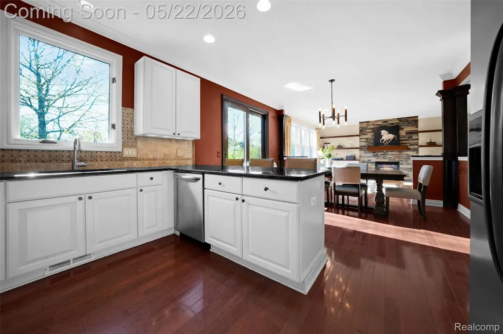 61036 Winterberry Drive Washington Township MI 48094