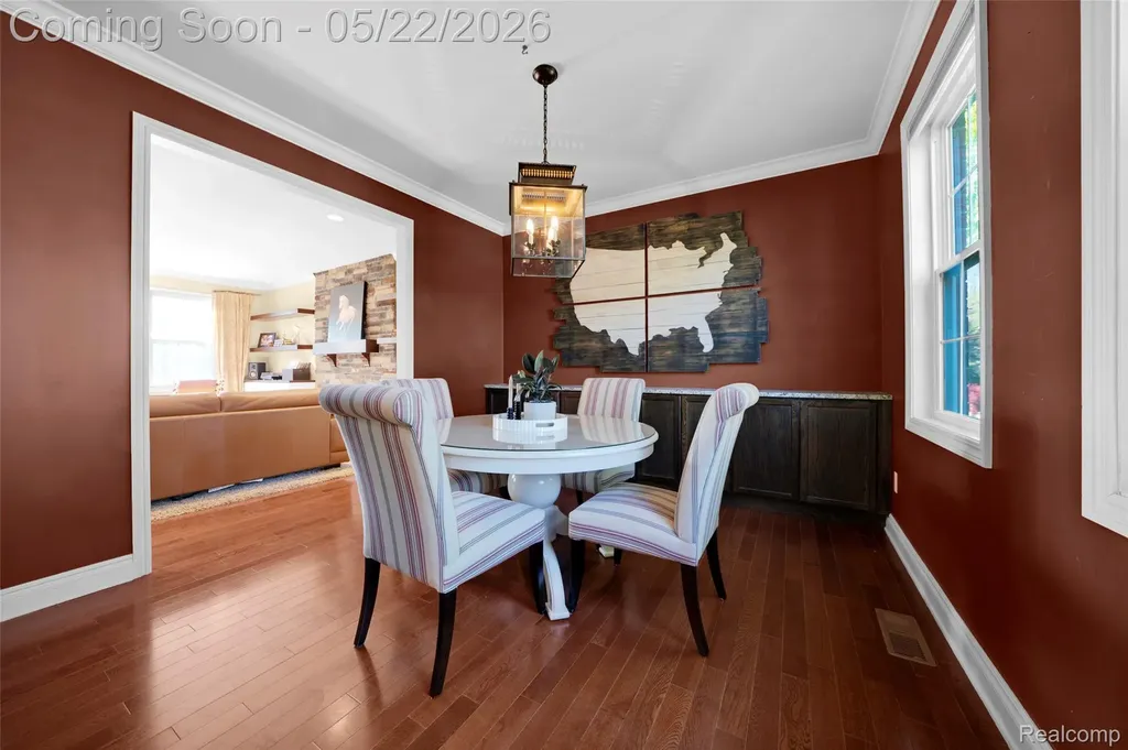61036 Winterberry Drive Washington Township MI 48094
