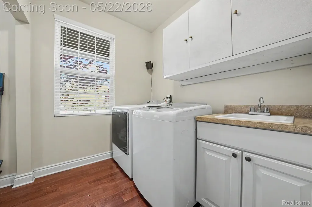 61036 Winterberry Drive Washington Township MI 48094