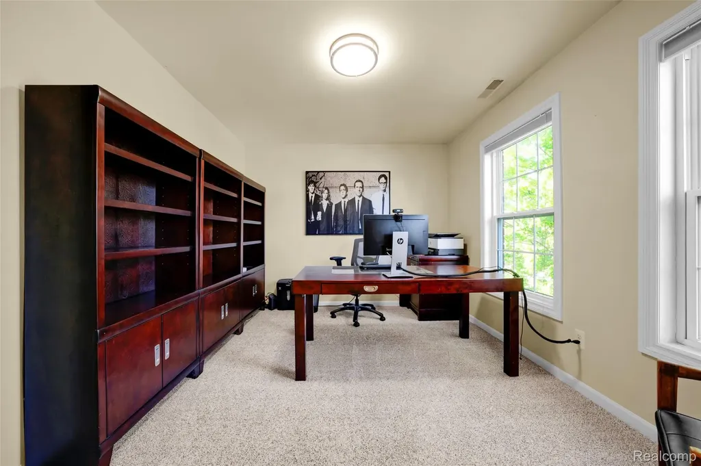 61036 Winterberry Drive Washington Township MI 48094