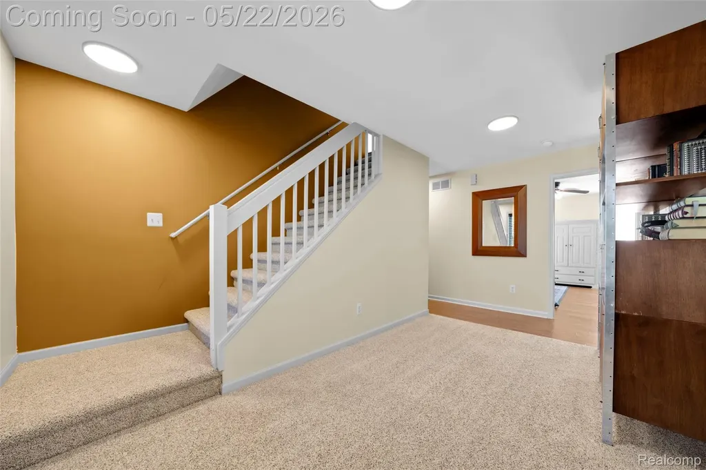 61036 Winterberry Drive Washington Township MI 48094