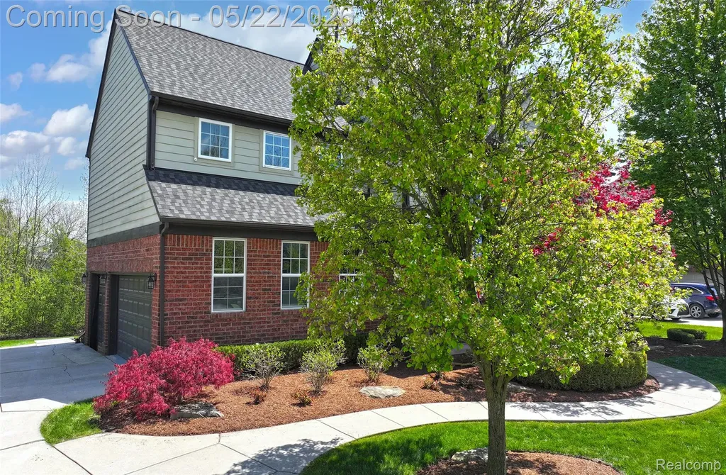61036 Winterberry Drive Washington Township MI 48094