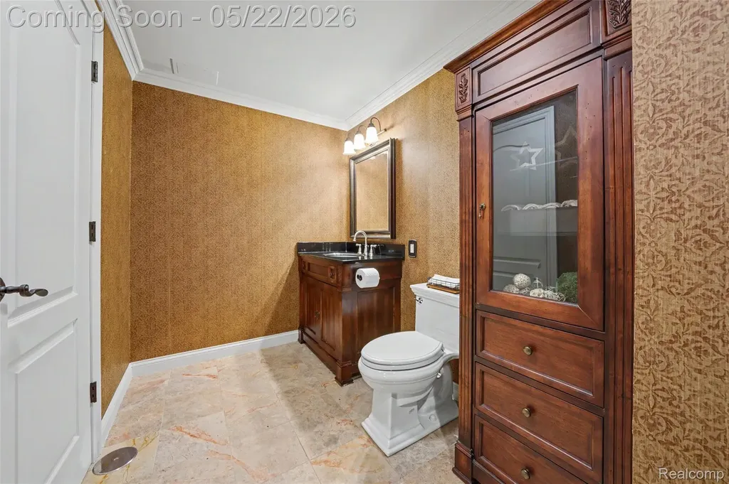 61036 Winterberry Drive Washington Township MI 48094