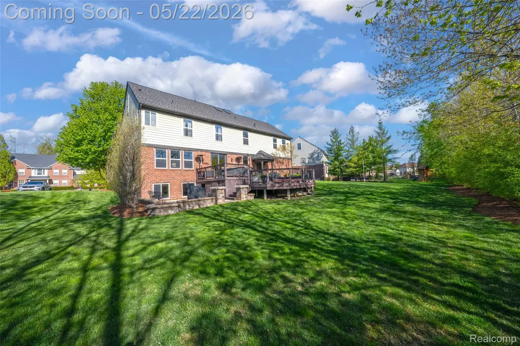 61036 Winterberry Drive Washington Township MI 48094