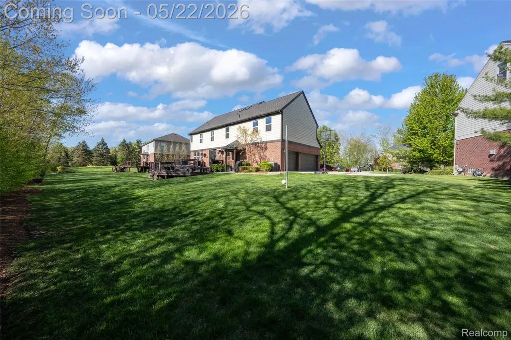 61036 Winterberry Drive Washington Township MI 48094