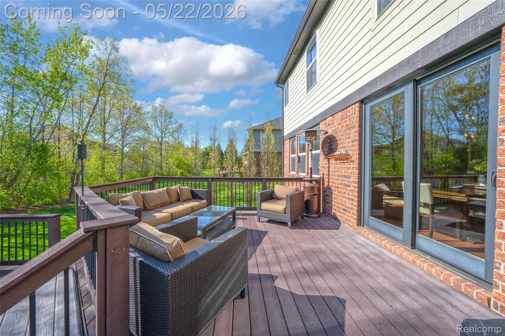 61036 Winterberry Drive Washington Township MI 48094