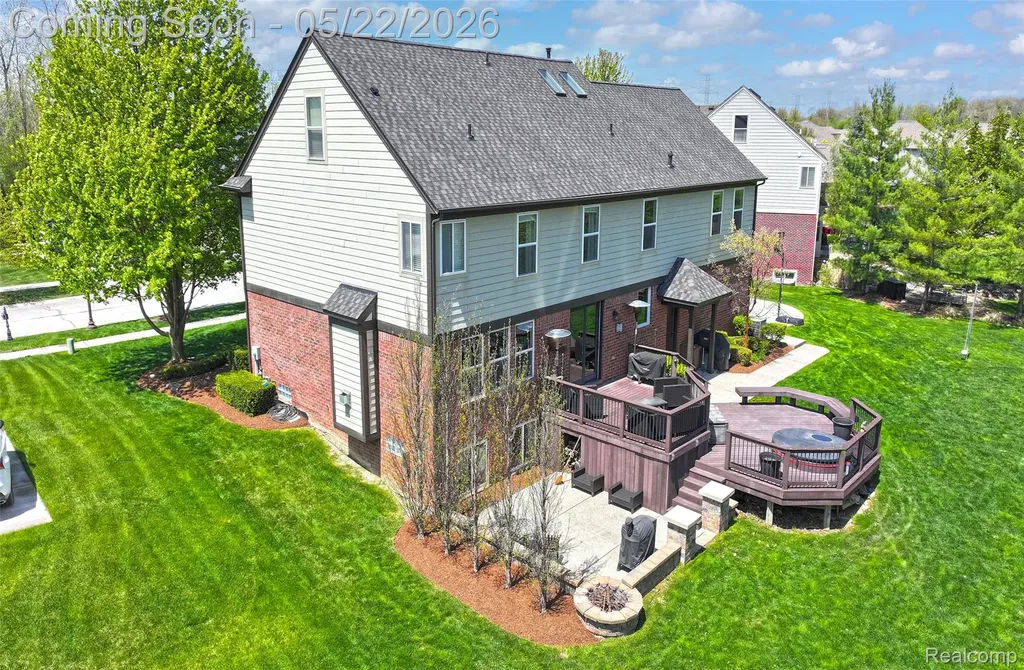 61036 Winterberry Drive Washington Township MI 48094