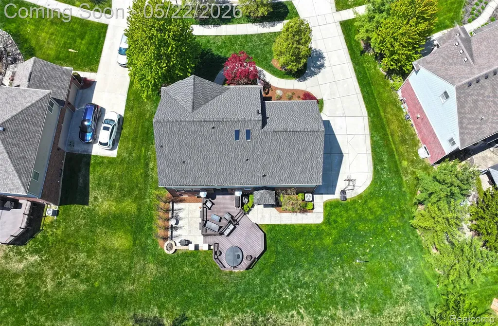 61036 Winterberry Drive Washington Township MI 48094