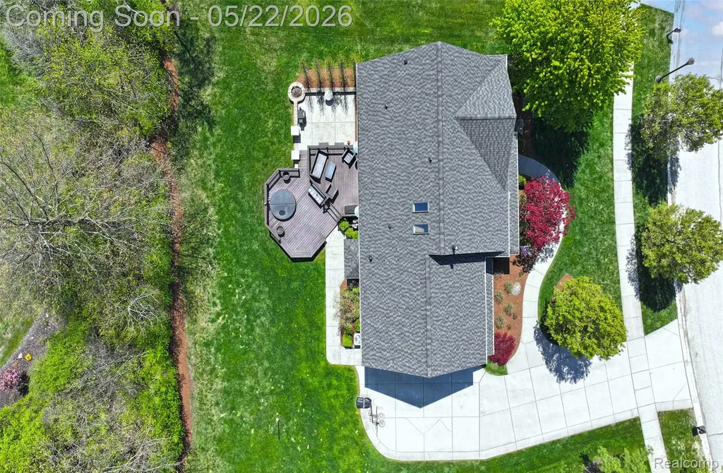 61036 Winterberry Drive Washington Township MI 48094