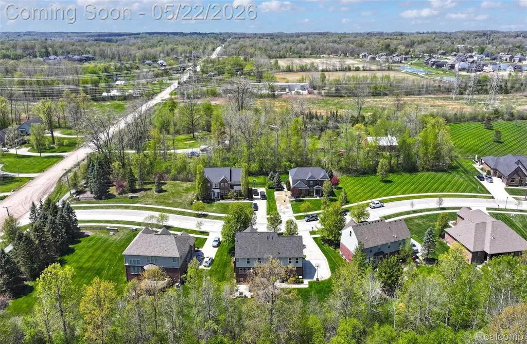 61036 Winterberry Drive Washington Township MI 48094