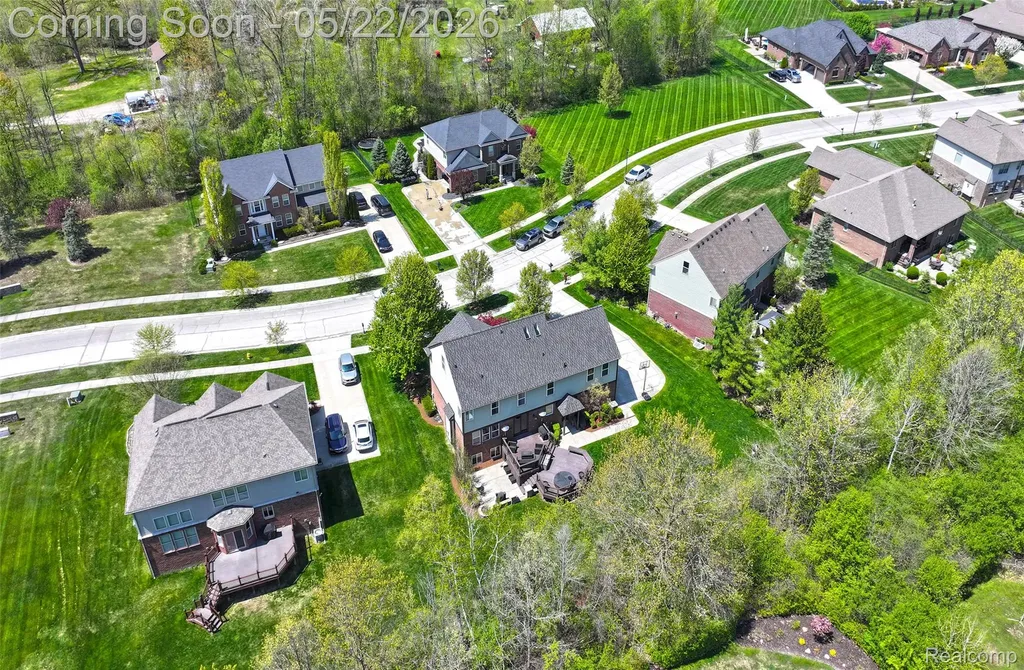 61036 Winterberry Drive Washington Township MI 48094