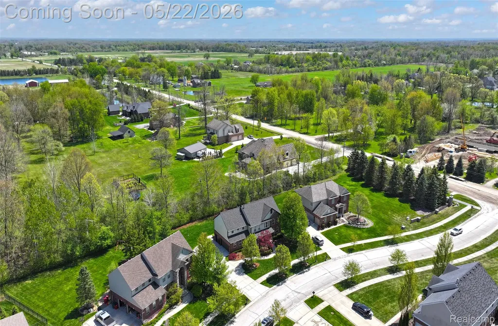 61036 Winterberry Drive Washington Township MI 48094