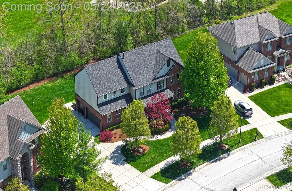 61036 Winterberry Drive Washington Township MI 48094